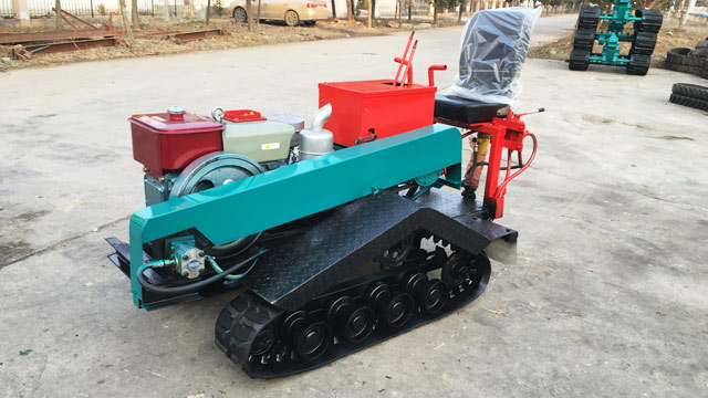 春云機械攜手連云港市工投集團共創—履帶式耙鹽車項目成功落地！