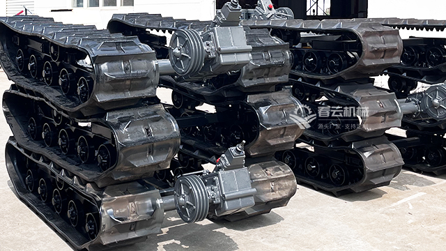 無懼嚴苛環境-低溫不硬化，高溫不變形的橡膠履帶底盤