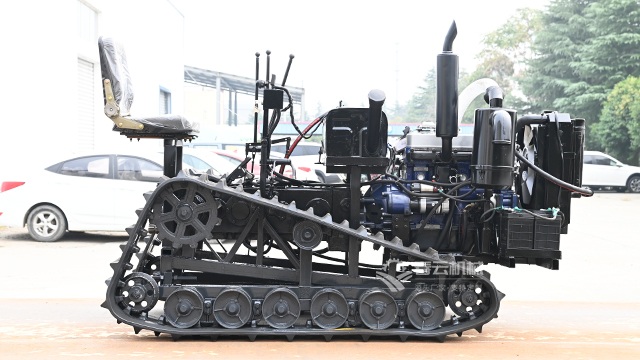 三角履帶底盤(pán)車