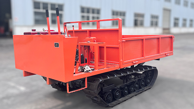 定制履帶運輸車讓復(fù)雜作業(yè)行得通-春云機械