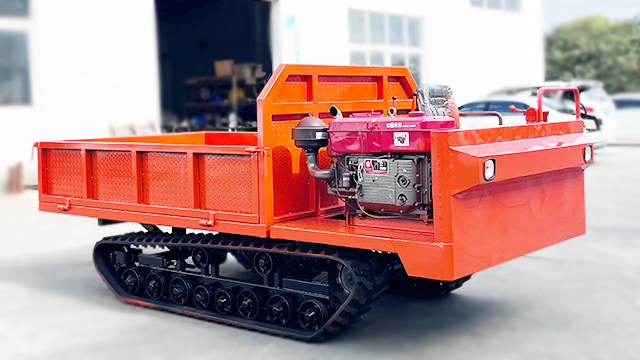 履帶式運(yùn)輸車
